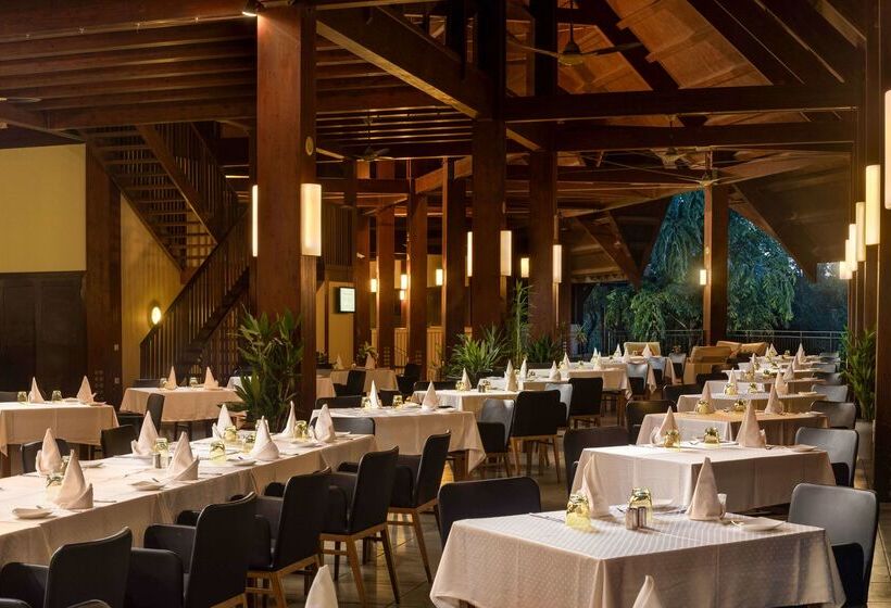 Resort Occidental Paradise Dambulla