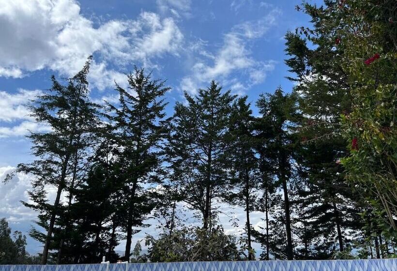 פנסיון Lo Nuestro   Hospedería