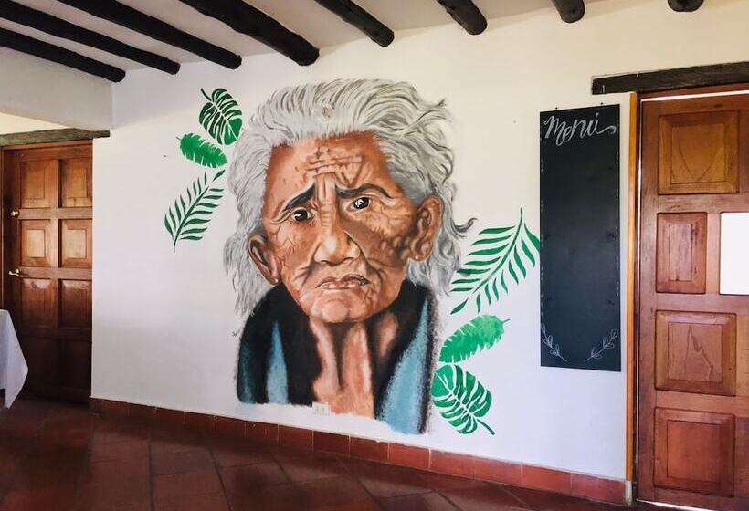 פנסיון Lo Nuestro   Hospedería