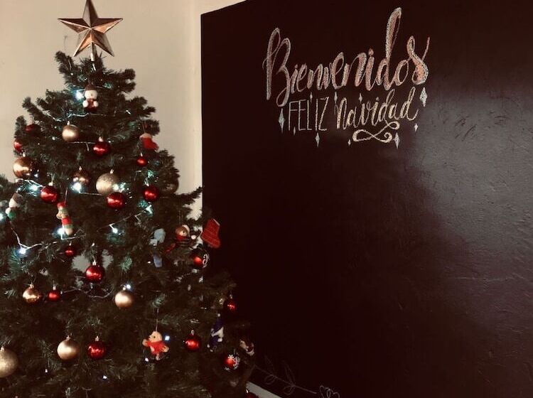 פנסיון Lo Nuestro   Hospedería