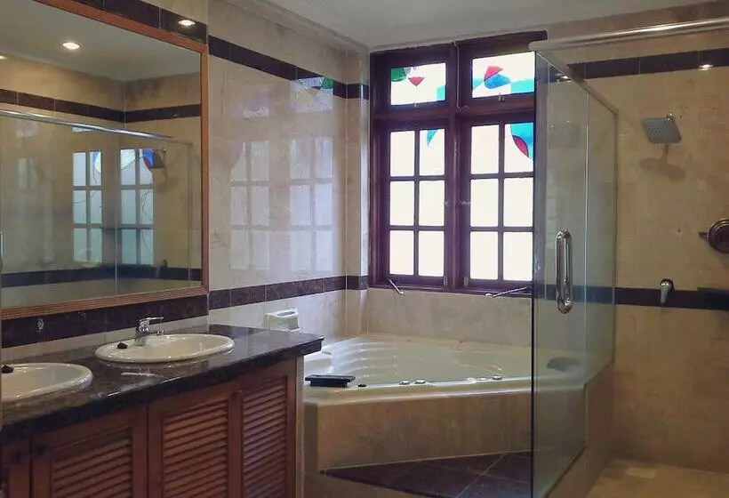 Aamiaismajoitus (B&B) Baan Talay Homestay By The Beach