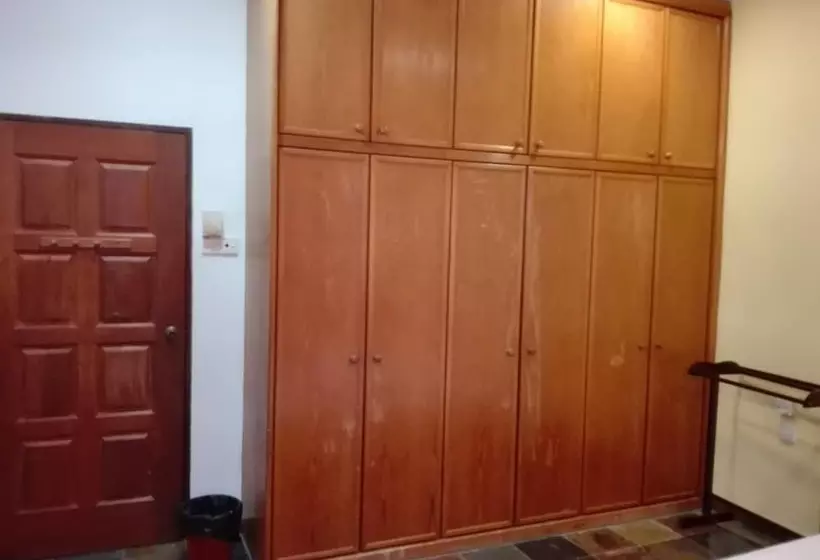 Aamiaismajoitus (B&B) Baan Talay Homestay By The Beach