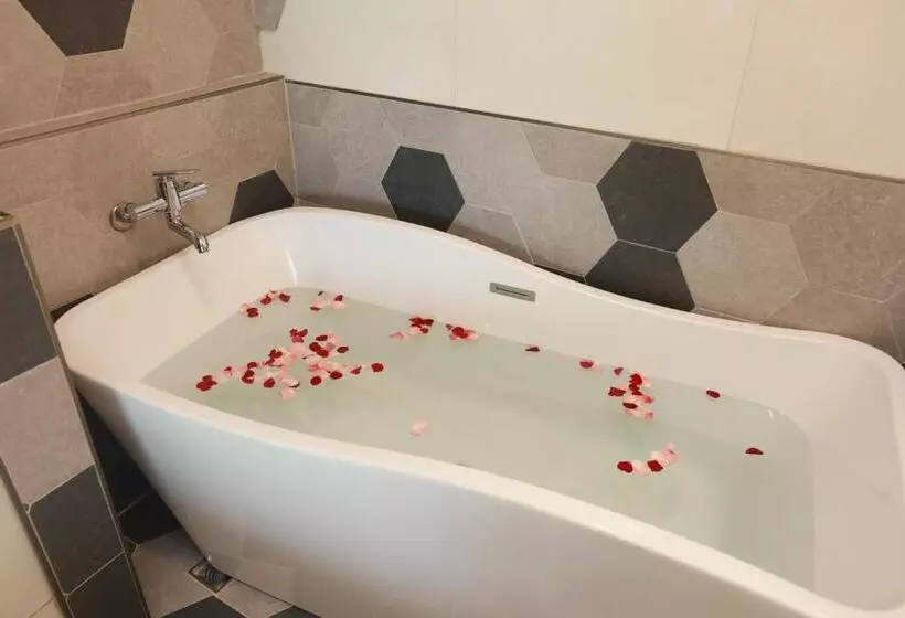 تختخواب و صبحانه 墾丁品喬旅店