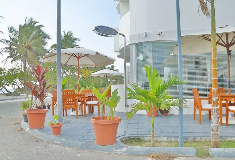 هتل Airport Beach