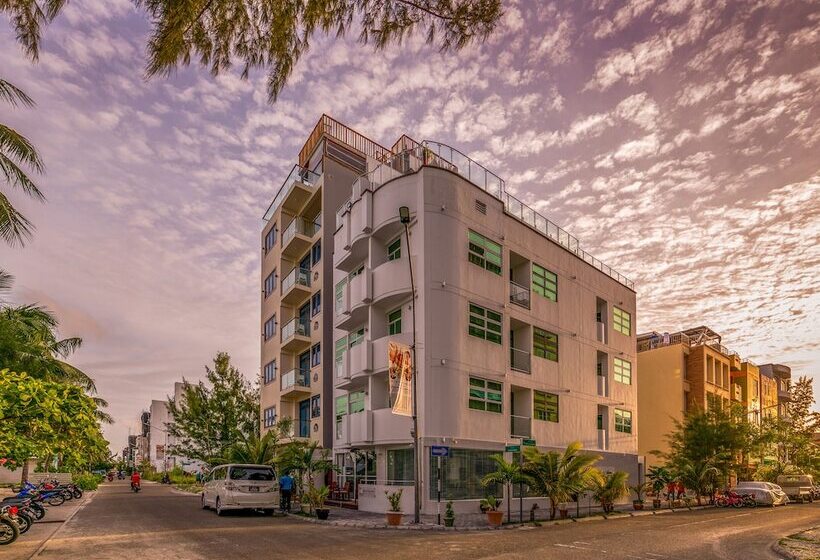 هتل Airport Beach