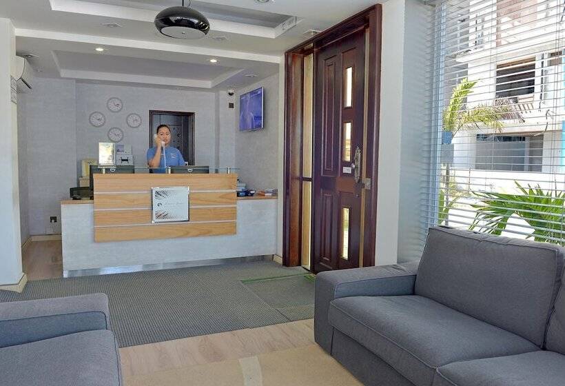 هتل Airport Beach