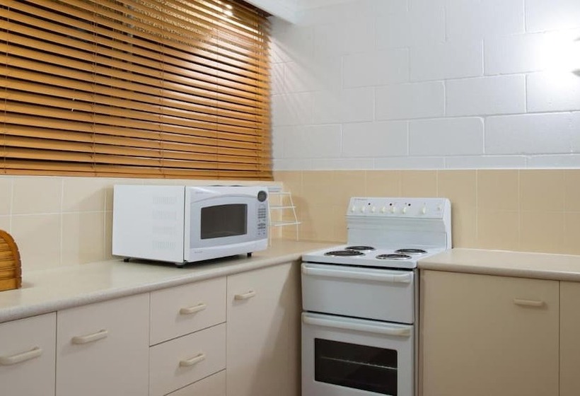 ホテル Cedar Lake Country Resort