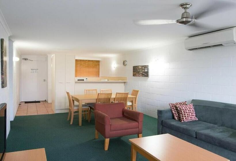 ホテル Cedar Lake Country Resort