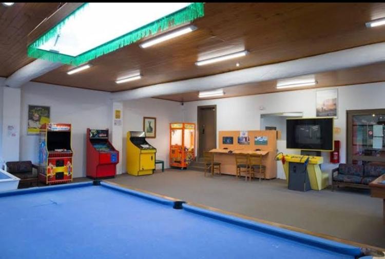 ホテル Cedar Lake Country Resort