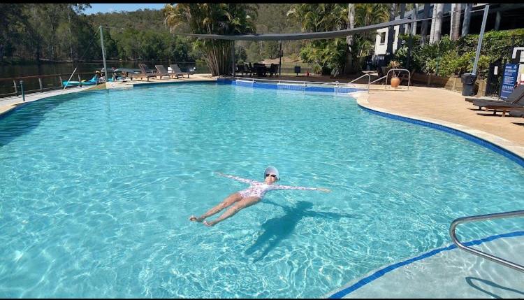 ホテル Cedar Lake Country Resort