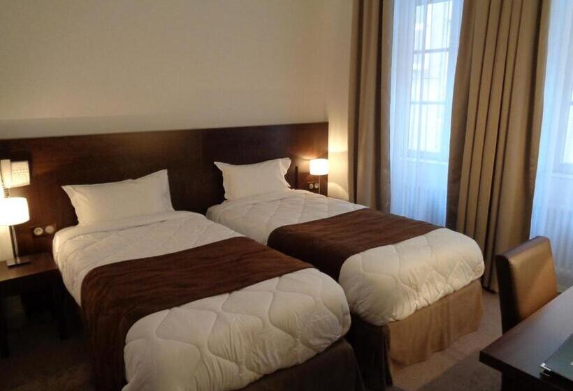 Hotel De Montaulbain