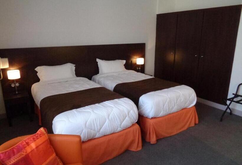 Hotel De Montaulbain