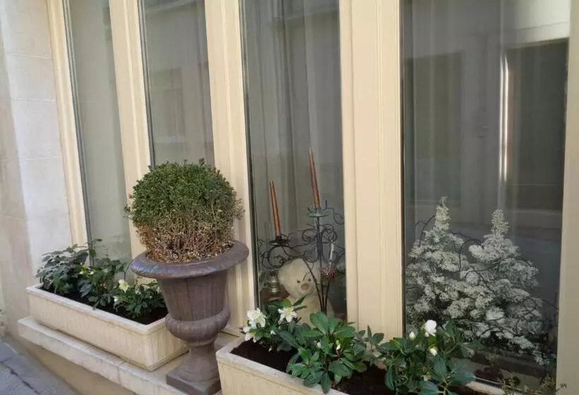 ホテル De Montaulbain