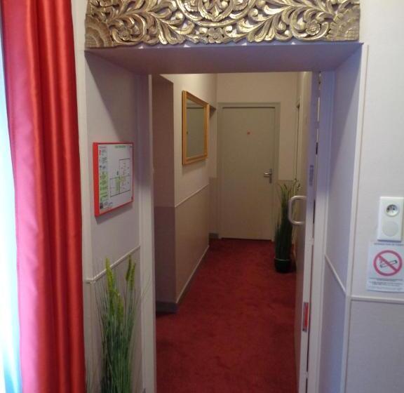 Hotel De Montaulbain