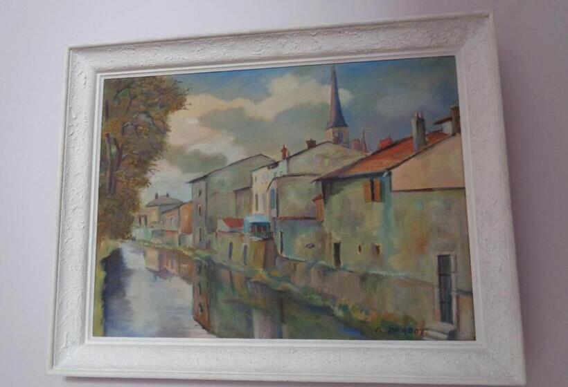 Hotel De Montaulbain