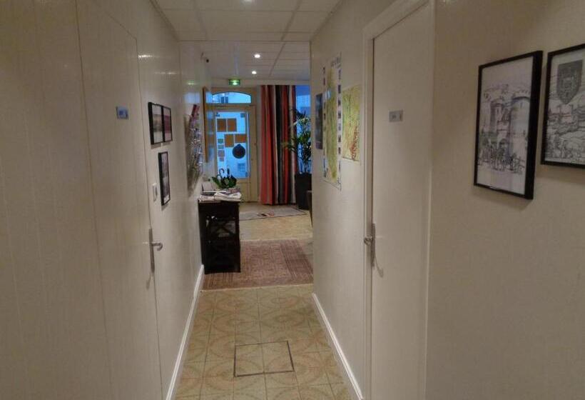 Hotel De Montaulbain