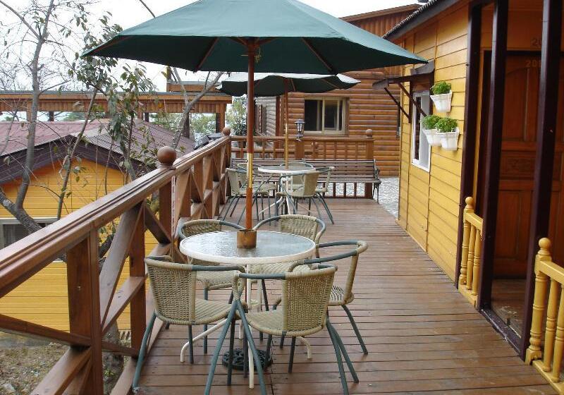 هتل Emmanuel Farmhouse