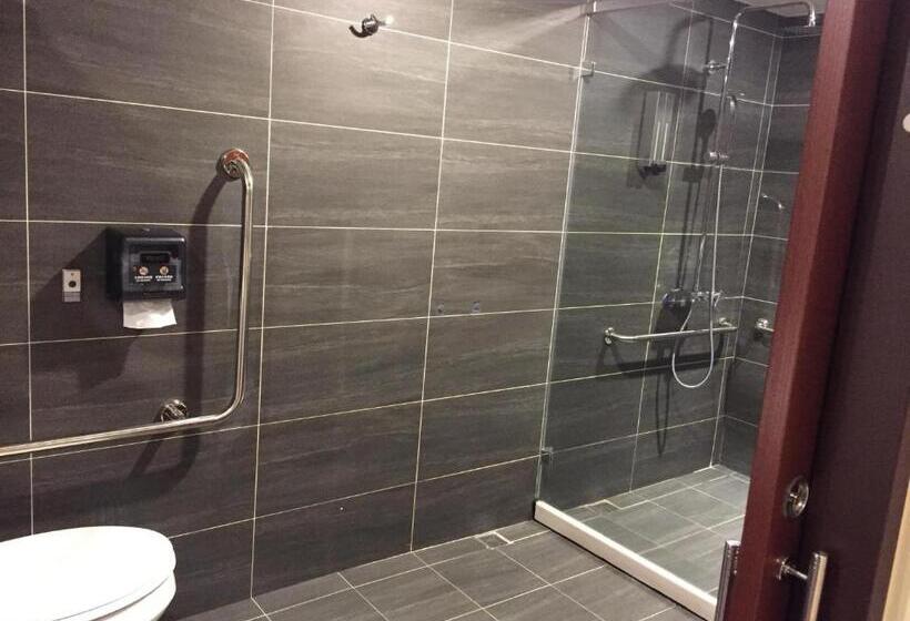 هتل Just Live Inn Keelung