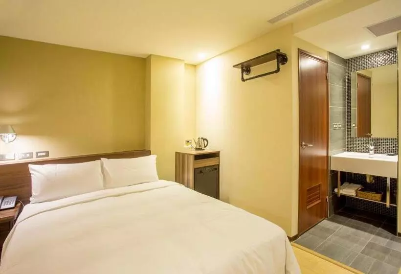 هتل Just Live Inn Keelung