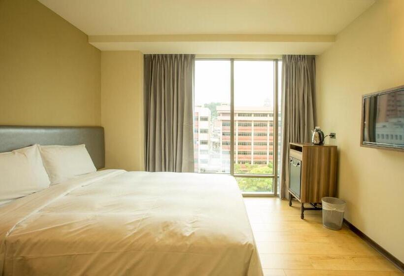 هتل Just Live Inn Keelung