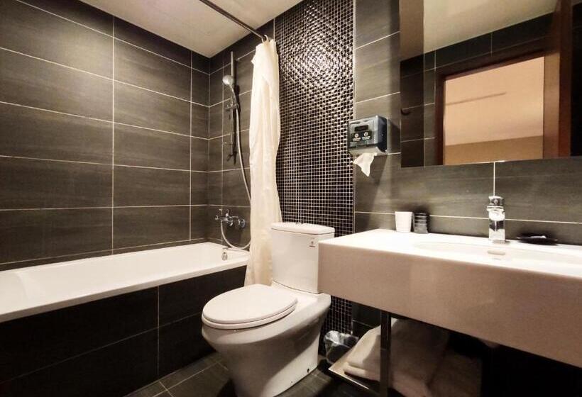 هتل Just Live Inn Keelung