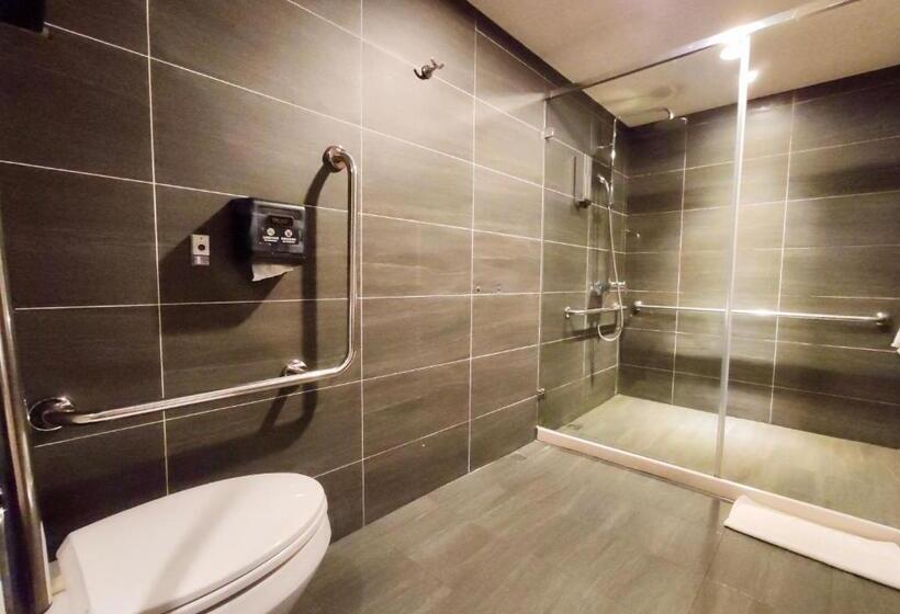 هتل Just Live Inn Keelung