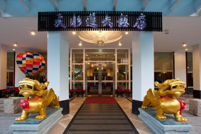 هتل Lakeside Resort