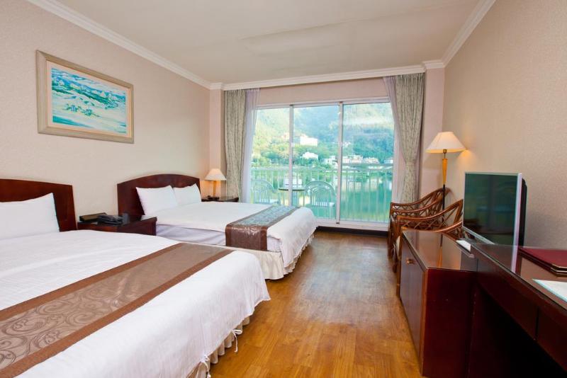 هتل Lakeside Resort