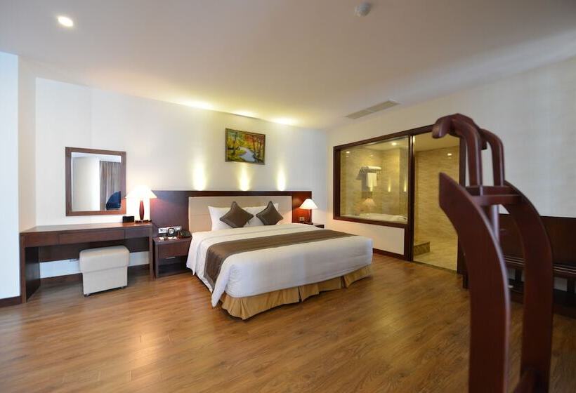 ホテル Muong Thanh Grand Cua Lo