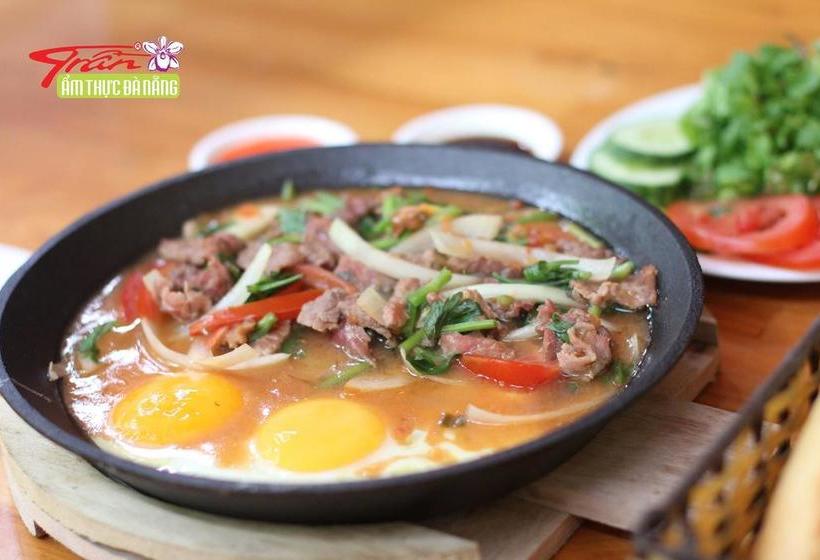 هتل Ngoi Nha Xanh