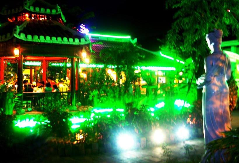 هتل Ngoi Nha Xanh