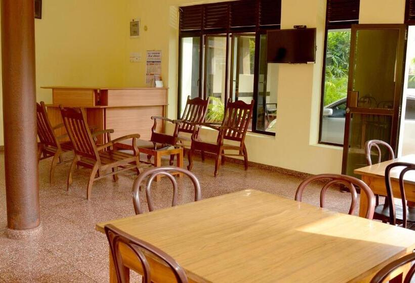 Отель Sunny Lanka Guest House