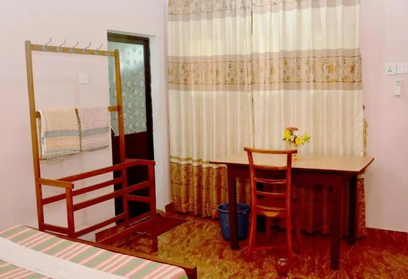 هتل Sunny Lanka Guest House
