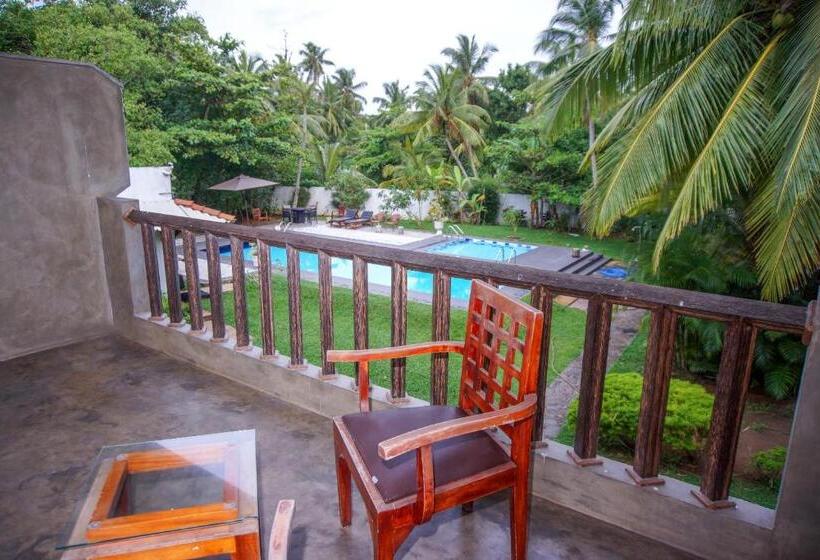 호텔 Blue Fox Hikkaduwa