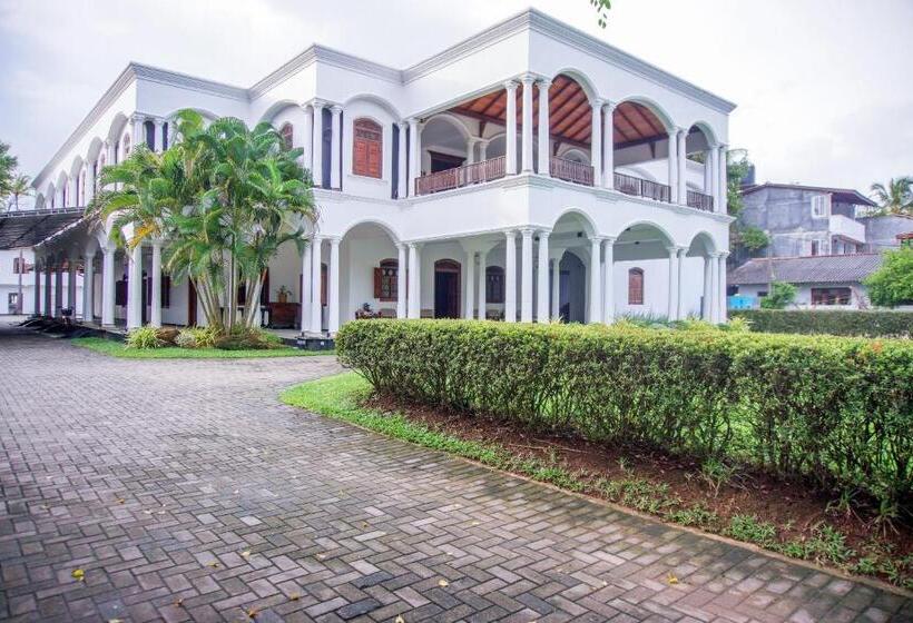 호텔 Blue Fox Hikkaduwa