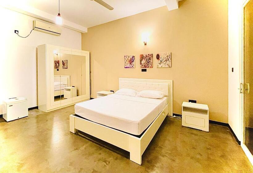 호텔 Blue Fox Hikkaduwa