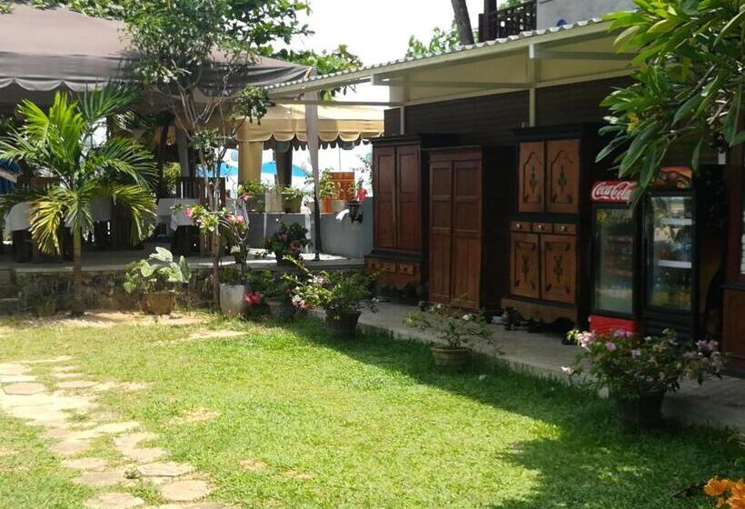 בית מלון כפרי The Villa