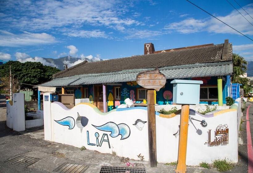 Lia Backpacker Youth Hostel