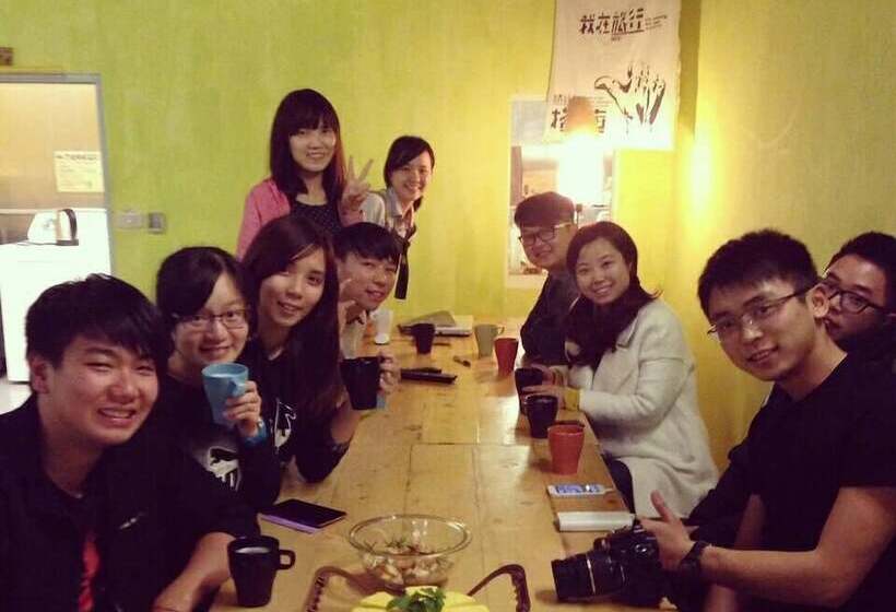 Lia Backpacker Youth Hostel