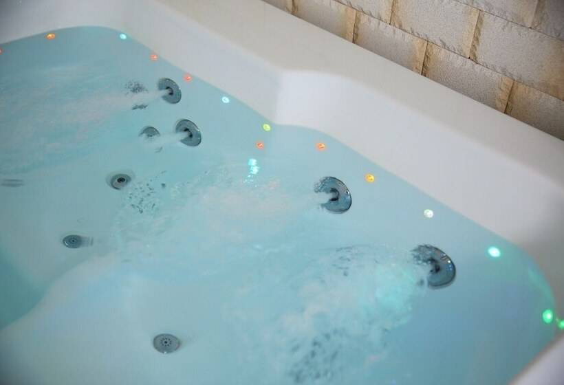 Namhae Montmartre Pension