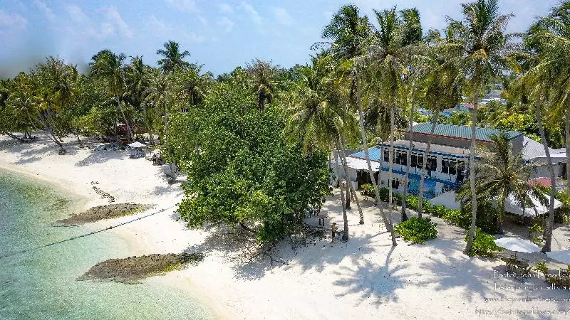 پانسیون Batuta Maldives Surf View