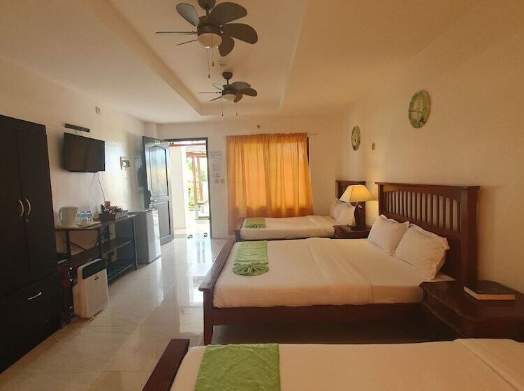 Pensione Moalboal Tropics