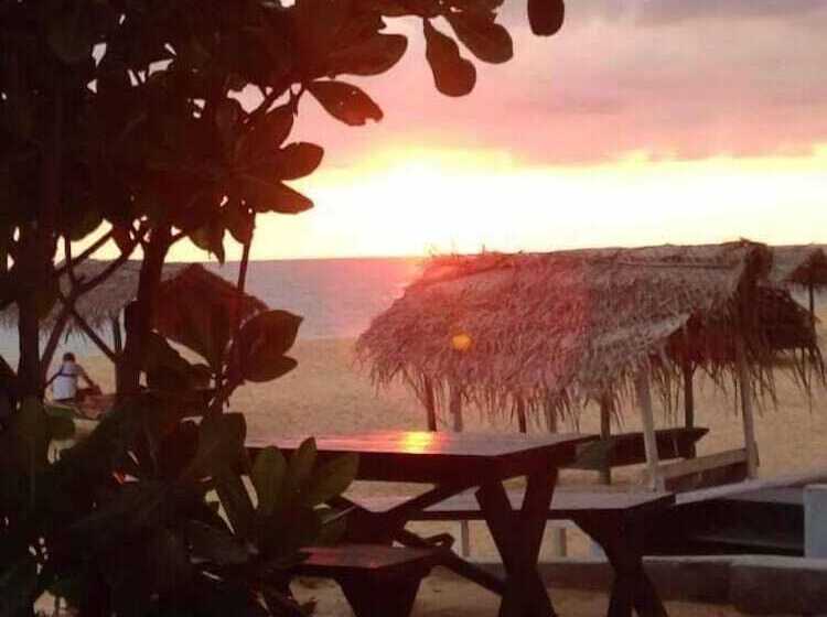 פנסיון Sea Shine Guest House