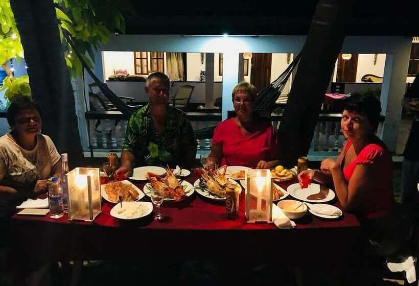 פנסיון Sea Shine Guest House