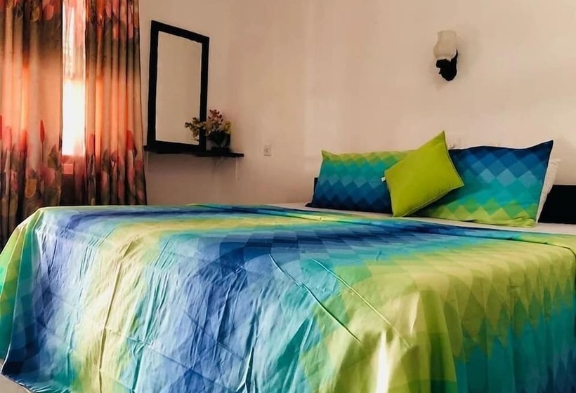 פנסיון Sea Shine Guest House