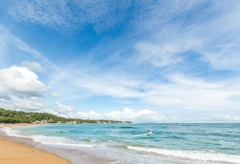 پانسیون The Waves  Unawatuna