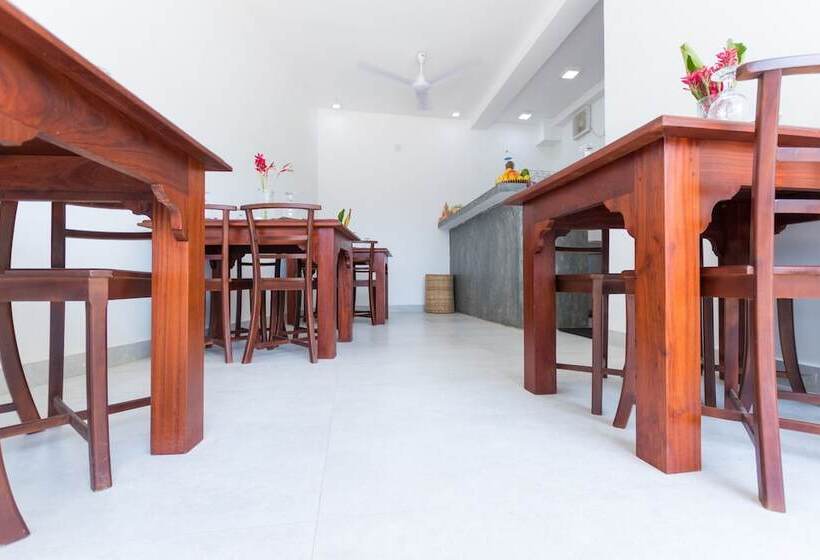 پانسیون The Waves  Unawatuna