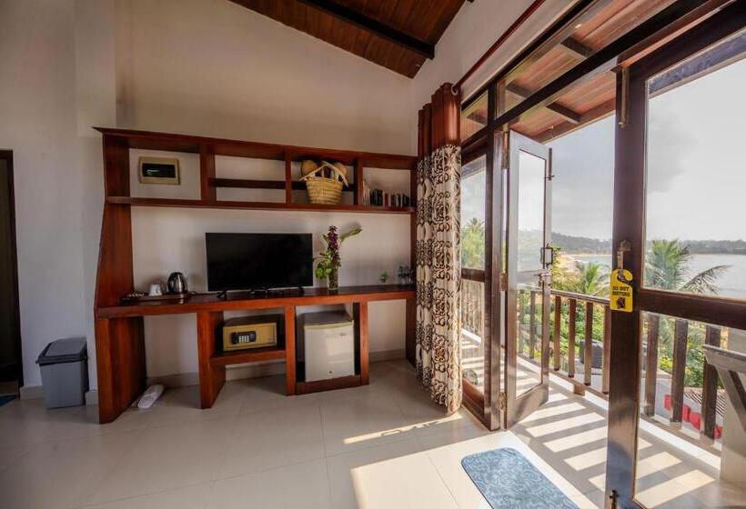 پانسیون The Waves  Unawatuna