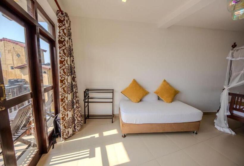 پانسیون The Waves  Unawatuna