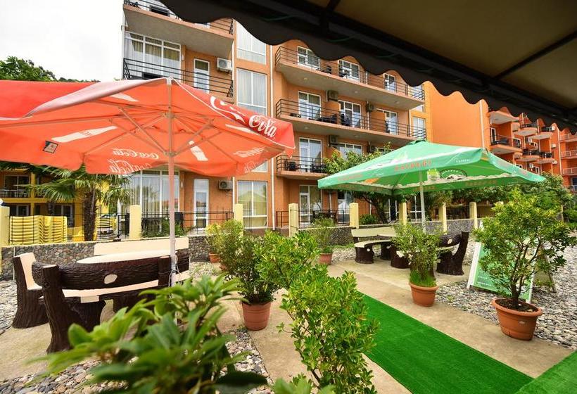 استراحتگاه Lazuri